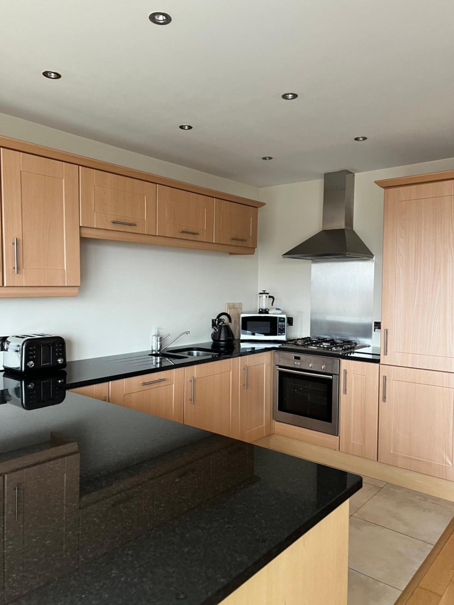 Penthouse Apartment - Town Centre, Sea Views, Secure Parking Portrush Εξωτερικό φωτογραφία
