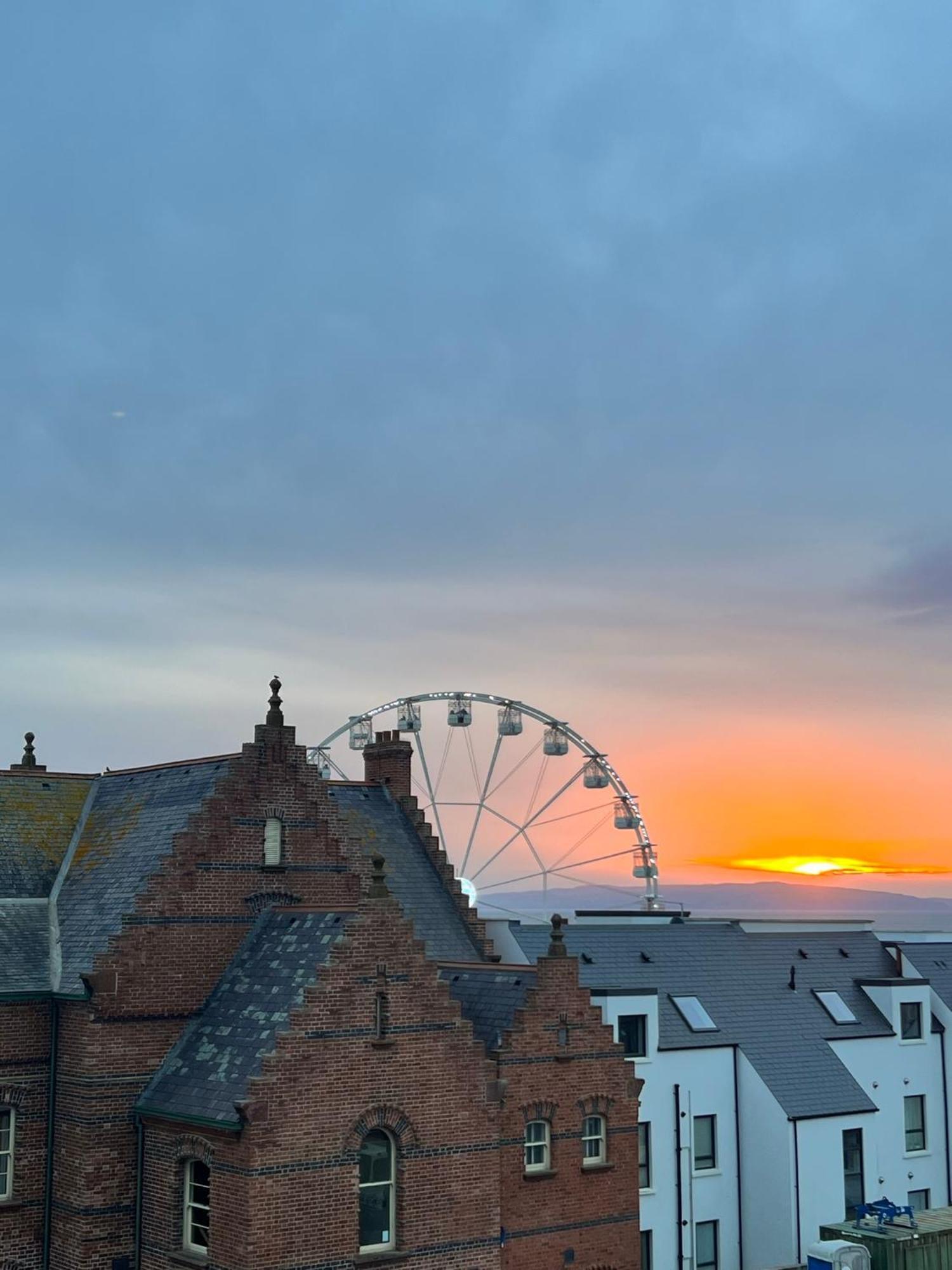 Penthouse Apartment - Town Centre, Sea Views, Secure Parking Portrush Εξωτερικό φωτογραφία